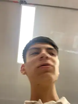 Snapshot of Luck__090 chatting on September 10, 2025, 11:59 pm Luck  090 online show from September 10, 2025, 11:59 pm