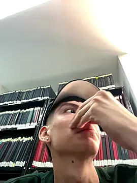 Snapshot of Luck__090 chatting on October 2, 2025, 5:05 pm Luck  090 online show from October 2, 2025, 5:05 pm