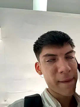 Snapshot of Luck__090 chatting on September 24, 2025, 4:02 pm Luck  090 online show from September 24, 2025, 4:02 pm