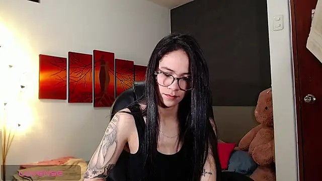 Ashley olivares online show from November 2, 2025, 8:36 pm