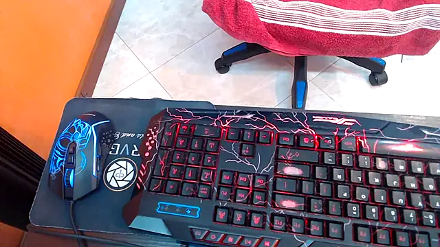 Snapshot of emily_rz1 chatting on November 19, 2025, 9:48 pm emily rz1 online show from November 19, 2025, 9:48 pm