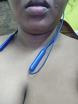 Snapshot of Tamil_Kaamini_Times chatting on November 4, 2025, 1:59 pm Tamil Kaamini Times online show from November 4, 2025, 1:59 pm