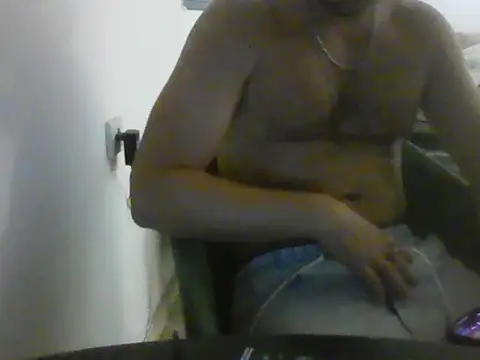 Snapshot of blondi4 chatting on July 16, 2026, 11:24 pm blondi4 online show from July 16, 2026, 11:24 pm