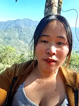 Snapshot of ALIENHR38 chatting on November 26, 2025, 6:02 am ALIENHR38 online show from November 26, 2025, 6:02 am