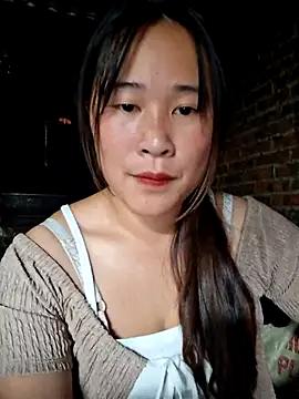 Snapshot of ALIENHR38 chatting on November 10, 2025, 2:16 am ALIENHR38 online show from November 10, 2025, 2:16 am