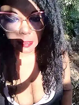 hemilynthomas2467 online show from April 5, 2026, 1:40 pm