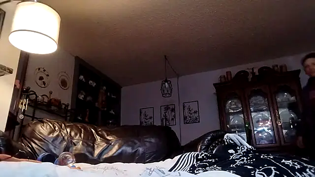 Snapshot of MRTATTWO chatting on September 28, 2025, 12:17 am MRTATTWO online show from September 28, 2025, 12:17 am