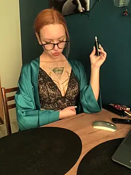 Snapshot of Amore_Mia_ chatting on October 7, 2025, 6:14 am Amore Mia online show from October 7, 2025, 6:14 am