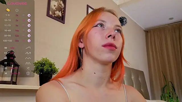 Snapshot of JuliannaWenger chatting on September 19, 2025, 4:55 pm JuliannaWenger online show from September 19, 2025, 4:55 pm