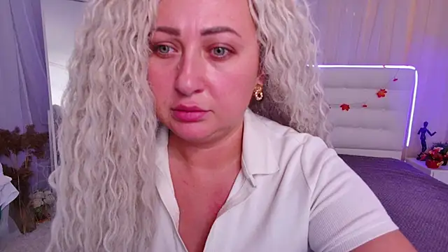 Lilit 1Love online show from October 24, 2025, 4:28 pm