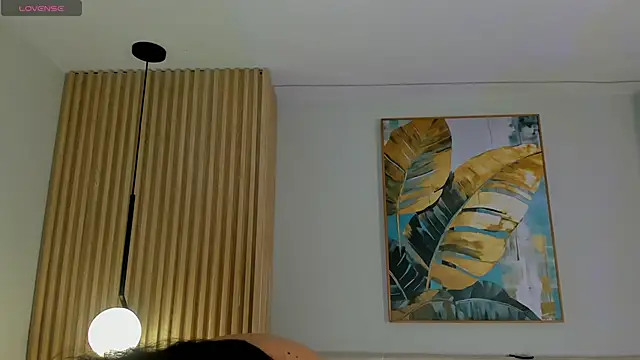 Mila Hank  online show from March 23, 2026, 12:27 pm