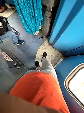 RockRolaxxx online show from October 3, 2025, 4:58 am