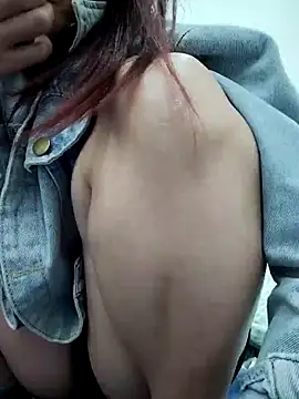 Snapshot of Lyly_suri07 chatting on December 14, 2025, 5:29 pm Lyly suri07 online show from December 14, 2025, 5:29 pm