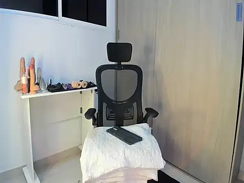 Amberdecolombia online show from February 28, 2026, 4:34 am