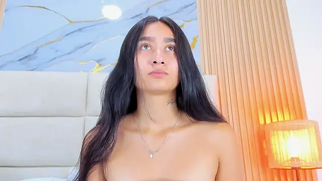 Nicolqueen  online show from April 20, 2026, 11:13 am