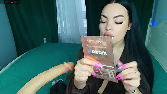 Snapshot of katerine_Monroe chatting on October 25, 2025, 7:40 am katerine Monroe online show from October 25, 2025, 7:40 am