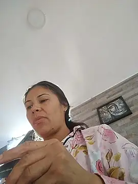 KittyHoleshot87 online show from February 5, 2026, 2:24 pm