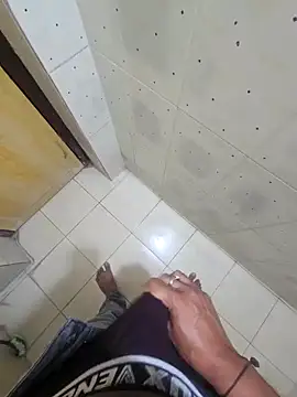 Snapshot of Gamecoc chatting on December 14, 2025, 12:00 pm Gamecoc online show from December 14, 2025, 12:00 pm