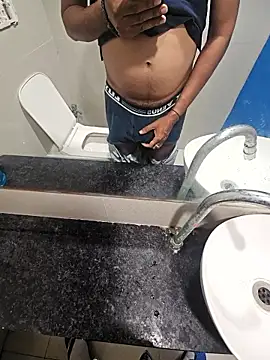 Snapshot of Gamecoc chatting on November 26, 2025, 10:15 am Gamecoc online show from November 26, 2025, 10:15 am