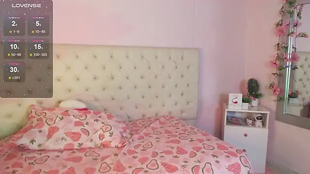 kiity horny  online show from April 1, 2026, 1:41 pm