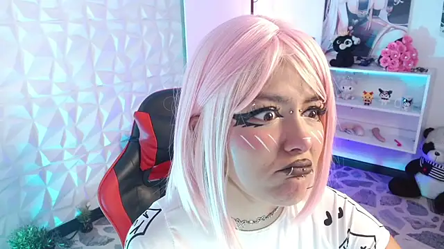 lil candy77 online show from April 14, 2026, 11:59 am