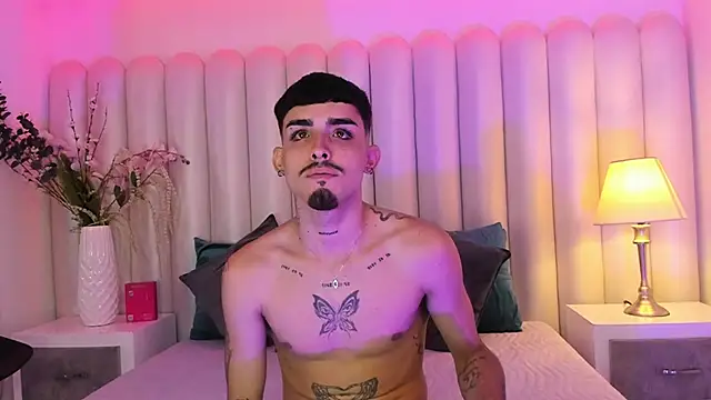 NikoStone  online show from October 30, 2025, 4:44 am