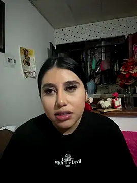 Sophie Dreamss online show from December 18, 2025, 10:57 pm