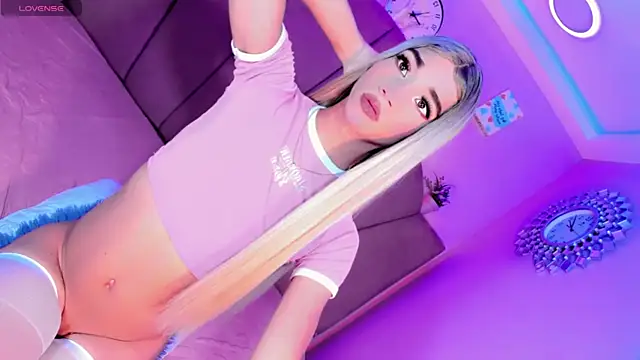 Snapshot of Nauthy_girl chatting on September 20, 2025, 12:21 pm Nauthy girl online show from September 20, 2025, 12:21 pm