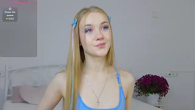 KumiKruz online show from November 5, 2025, 2:20 pm