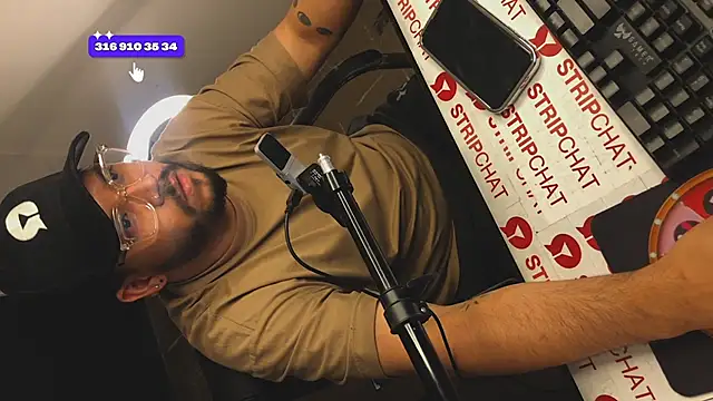 EstudioWCbogota online show from December 3, 2025, 10:53 pm