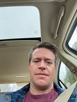 Snapshot of DILFiGuess11 chatting on February 22, 2026, 7:37 pm DILFiGuess11 online show from February 22, 2026, 7:37 pm