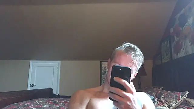 DILFiGuess11 online show from May 24, 2026, 7:47 pm