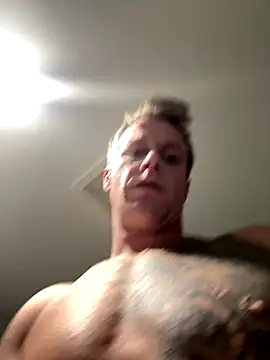 DILFiGuess11 online show from November 1, 2025, 5:47 am