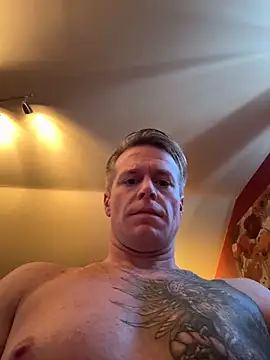 Snapshot of DILFiGuess11 chatting on February 7, 2026, 4:15 pm DILFiGuess11 online show from February 7, 2026, 4:15 pm