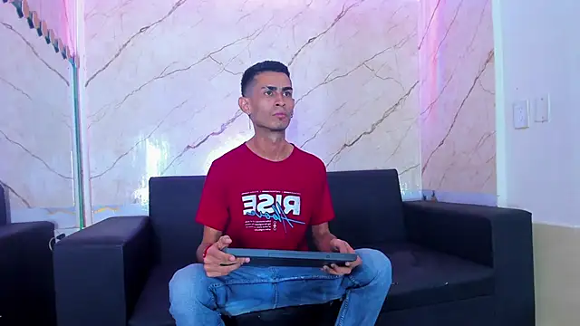 Golldens Dreamss online show from December 4, 2025, 12:15 pm