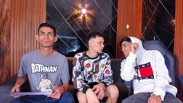 Golldens Dreamss online show from November 29, 2025, 12:05 pm