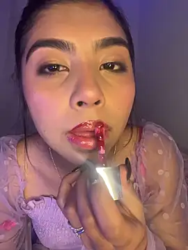 Snapshot of DianeSuns_ chatting on March 17, 2026, 4:04 am DianeSuns online show from March 17, 2026, 4:04 am