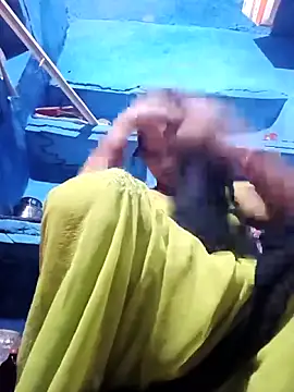 Jooli xx online show from March 4, 2026, 1:46 am