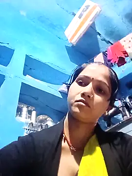 Jooli xx online show from March 1, 2026, 1:49 am