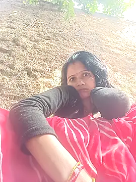 Jooli xx online show from November 30, 2025, 5:52 am