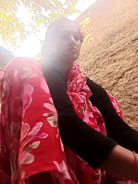 Jooli xx online show from March 12, 2026, 11:14 am