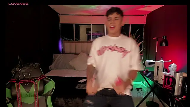 Jack castell online show from April 19, 2026, 1:17 am