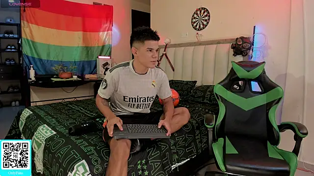 Snapshot of Jack_castell chatting on September 12, 2025, 10:48 am Jack castell online show from September 12, 2025, 10:48 am