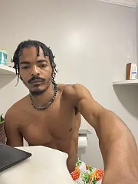 TRILLAHUNG online show from October 23, 2025, 7:40 am