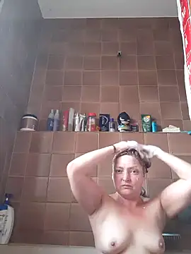 Snapshot of LiluLiluLilu chatting on October 4, 2025, 6:37 am LiluLiluLilu online show from October 4, 2025, 6:37 am