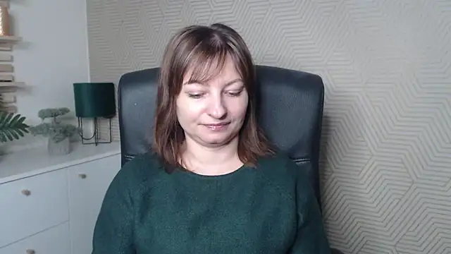 angelaSamt online show from January 13, 2026, 6:39 am