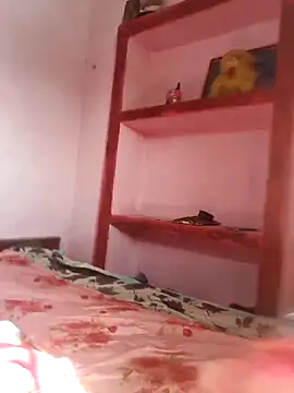 Snapshot of posewith chatting on February 11, 2026, 8:14 am posewith online show from February 11, 2026, 8:14 am