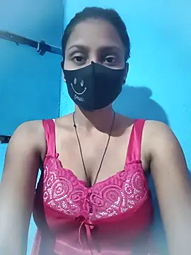 posewith online show from September 15, 2025, 8:31 pm