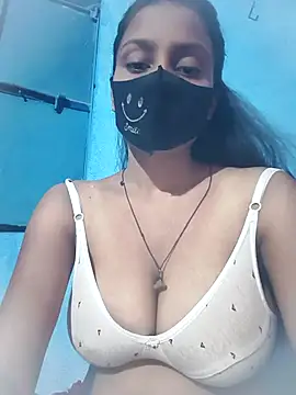 posewith online show from September 22, 2025, 8:48 pm