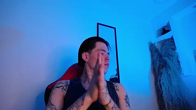 Anhonymus  online show from November 19, 2025, 2:06 pm